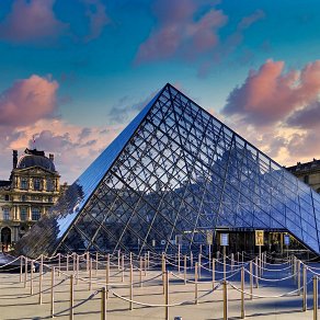 paris-france-april-07-2017-view-louvre-museum-pyramid
