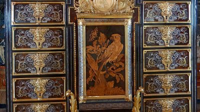 Cabinet_-_1685-1810_-_Boulle_%28atelier%29_-_Paris_-_Louvre_-_VMB_932
