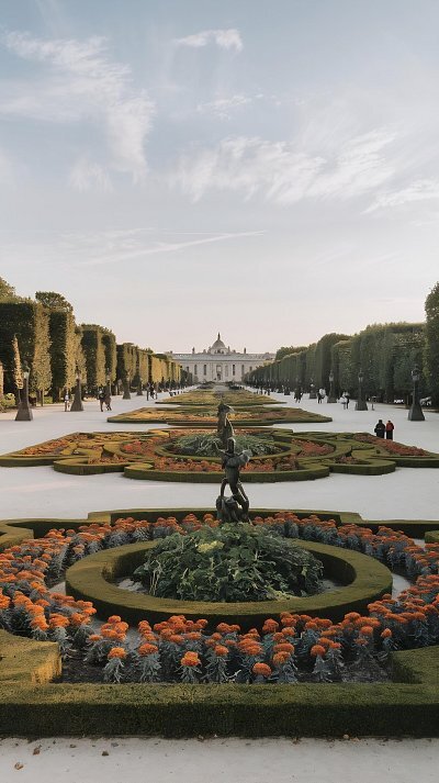tuileries-garden-jardin-des-tuileries-summer-paris-france
