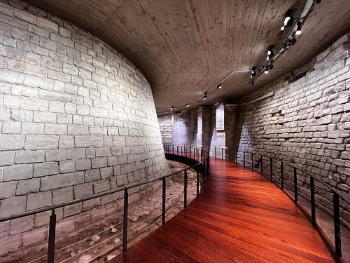 Medieval and Renaissance Decorative Arts (Sully wing, level -1)