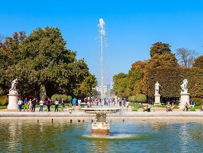 jardin-des-tuileries-garden-paris